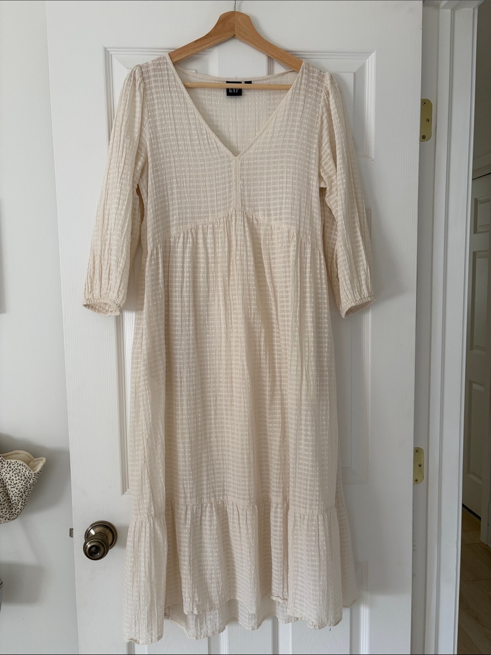 GAP Cream Textured V-Neck Midi Dress
